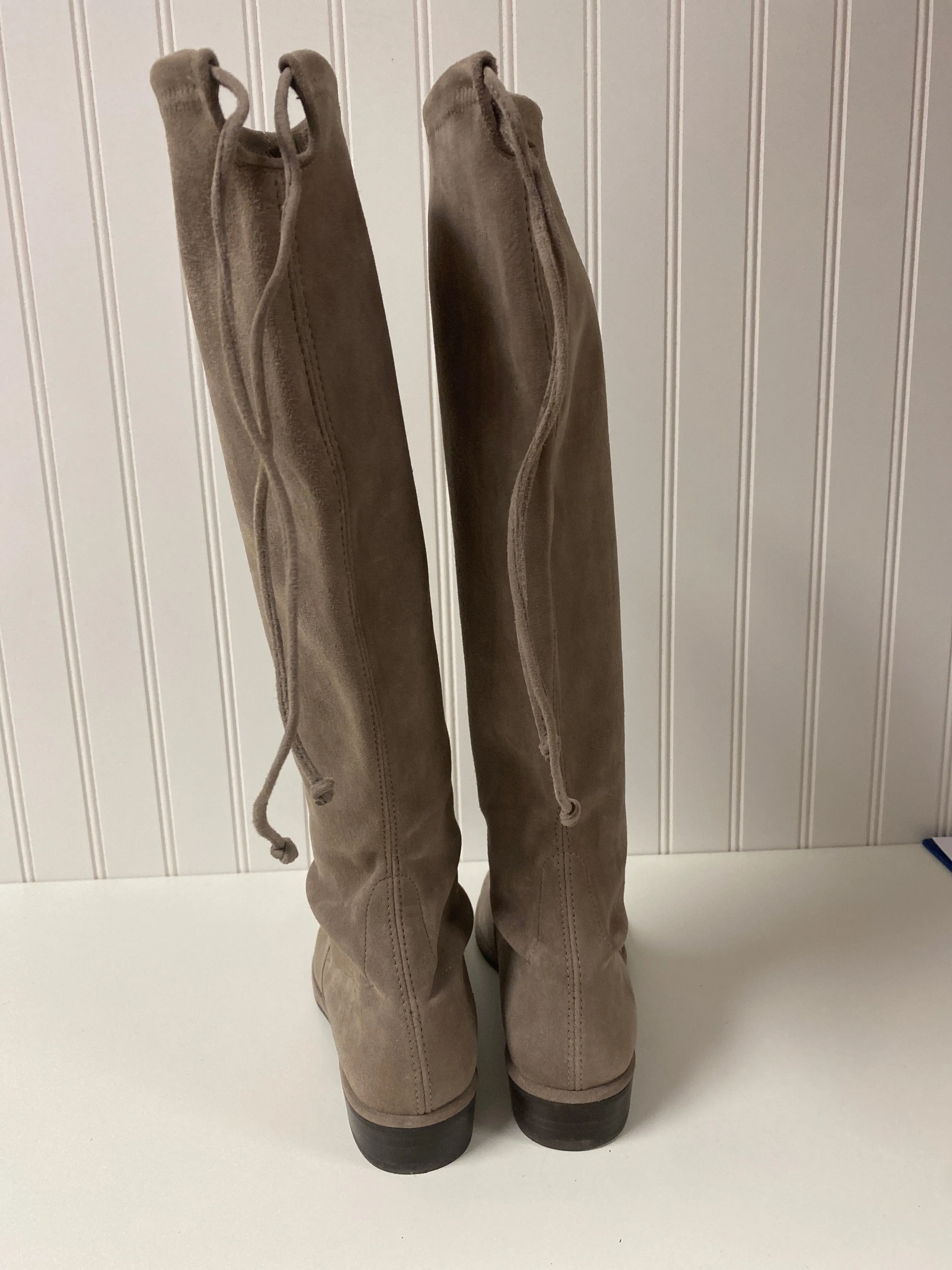 Boots Designer By Stuart Weitzman  Size: 6