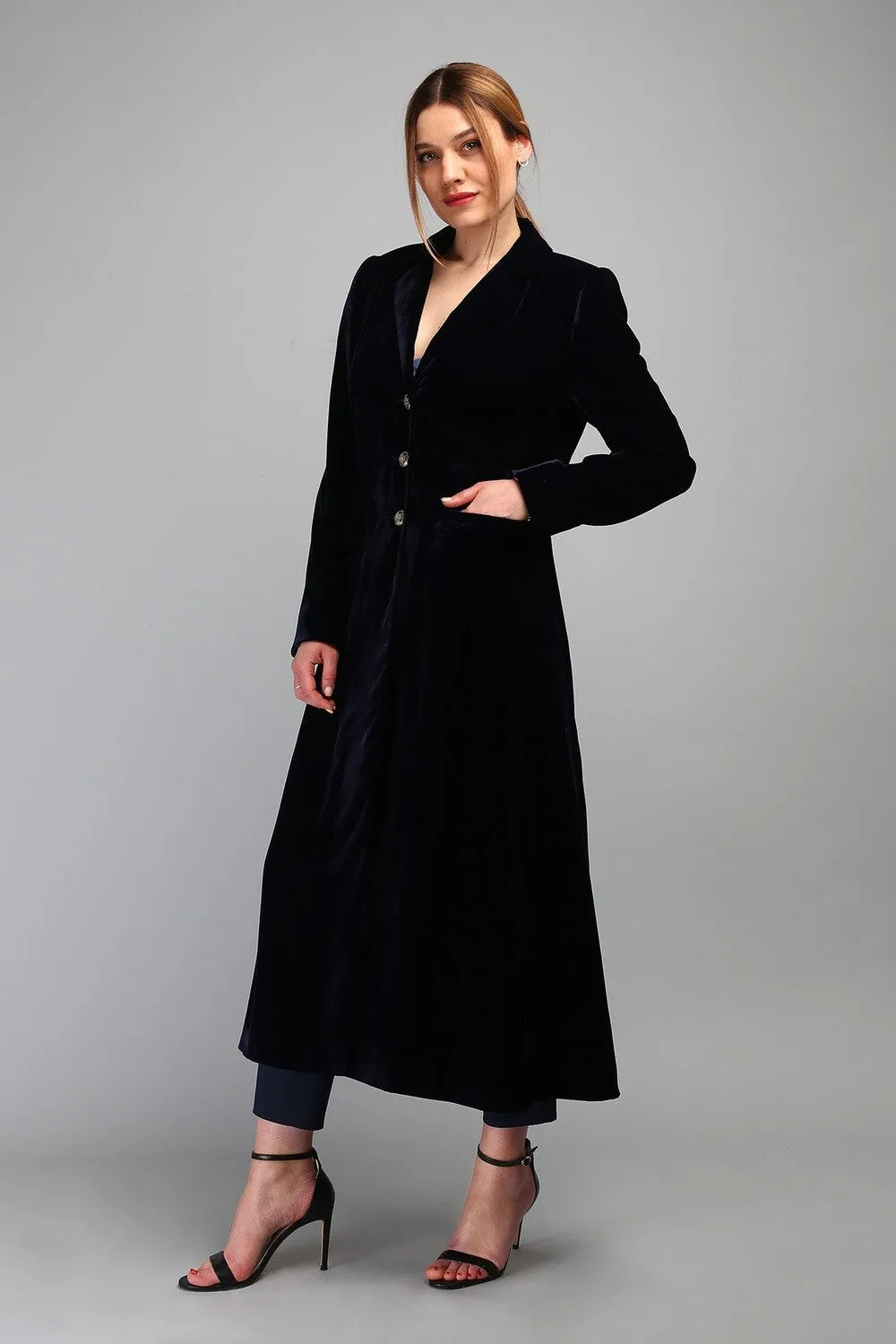 Nuria velvet coat