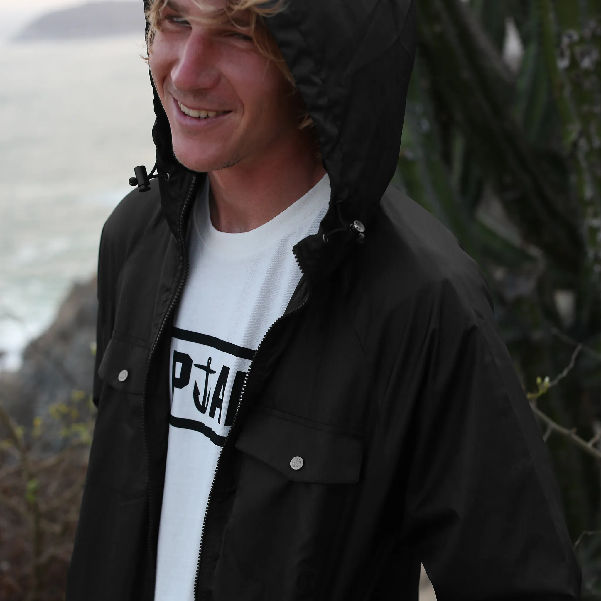 Sideshore Windbreaker - Black